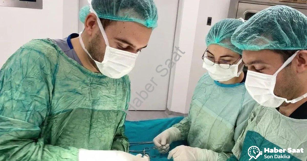 "Şuhut Devlet Hastanesi'nde Başarılı Operasyon: Fıtık Ameliyatında Yeni Dönem" başlıklı haber için f